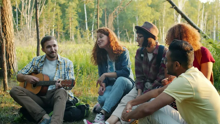 Photo common mistakes folk music